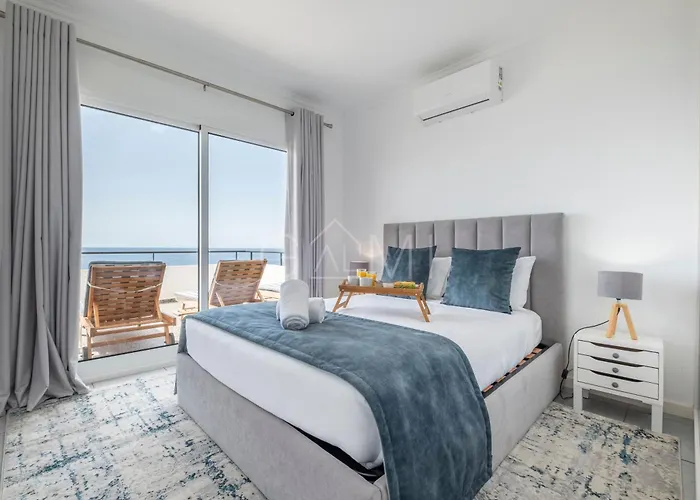 Esterinha's Ocean By Galmi Jardim do Mar